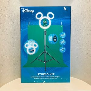 Disney Mikey Large Ring Studio Kit With Green Screen/NEW